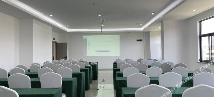 观山·鸣悦假日酒店(南宁东盟开发区客运站小帽山美食城店)图片