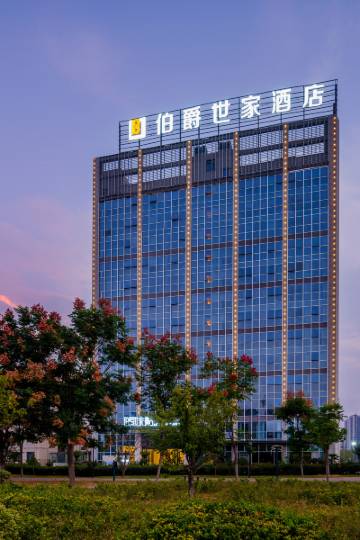 亳州十九里财政所附近酒店