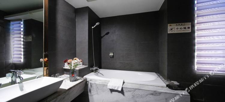 宁波枫华丽致酒店(高鑫广场中医医院店)图片