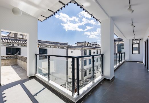 Floral Hotel·  Dali Chaoguang Hotel Hotel Overview