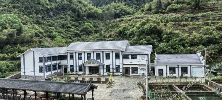 爱丽琚源山居图片