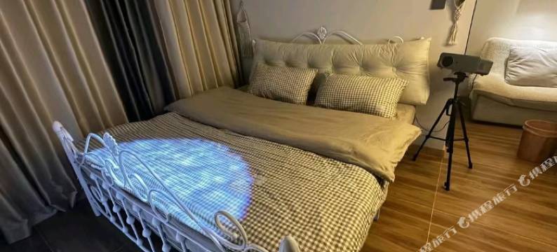 Br电竞酒店(宋寨南街同乐地铁站店)图片