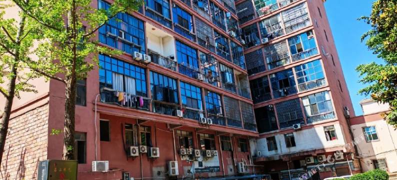 鄱阳华人易居金街民宿图片