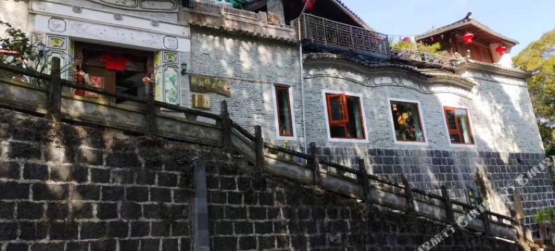 腾冲和顺古镇观湖楼民居图片