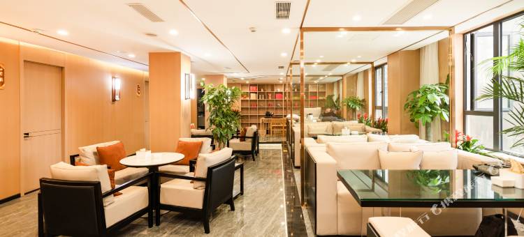 云绯酒店(金牛万达梁家巷地铁站店)图片