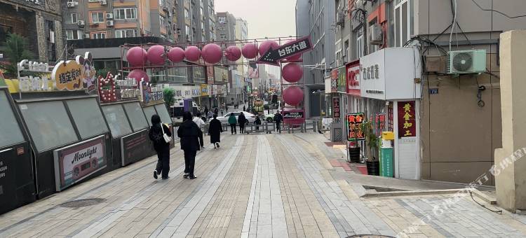 岚居·好运来轻奢酒店(青岛台东步行街店)图片