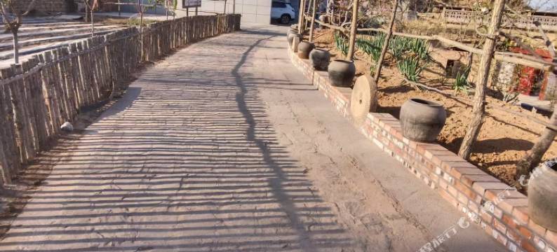 河畔人家民宿图片