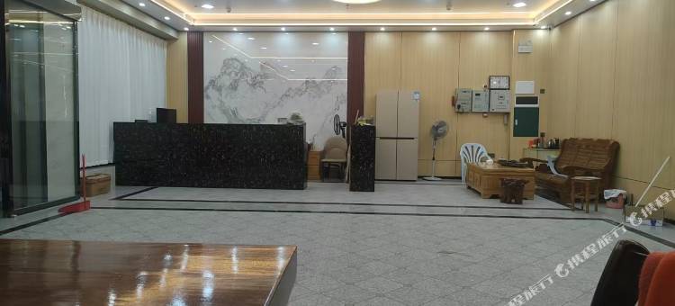 宏泰宾馆(寨圩镇店)图片