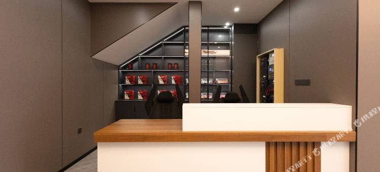 鼠鼠仓电竞酒店(中央大街步行街|圣索菲亚教堂店)图片