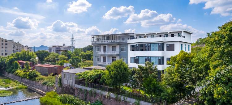 溪畔民宿(天台山景区店)图片