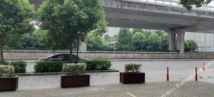 杭州白色恋人青年旅舍(通惠中路地铁站店)图片