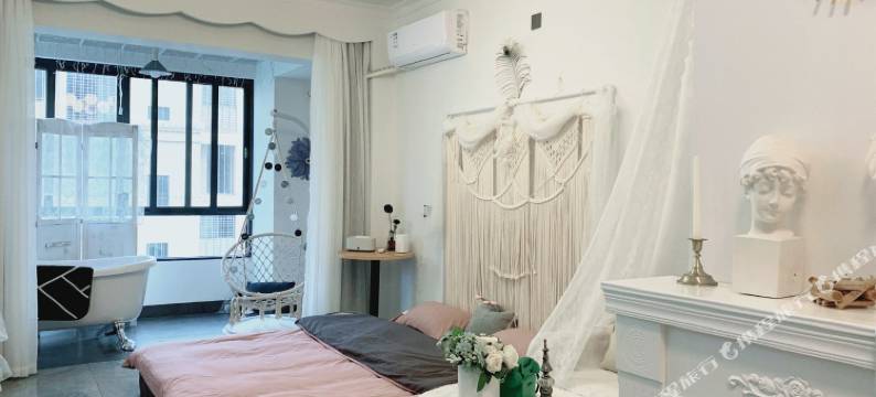 鹿百万吖公寓(和靖路1号分店)图片