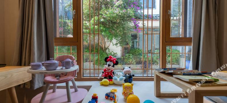 绿荫树下·Holiday Villa｜轻奢度假精品民宿(丽江古城店)图片