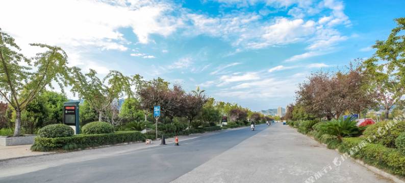 广州久龙精品酒店(余庆上城苑店)图片