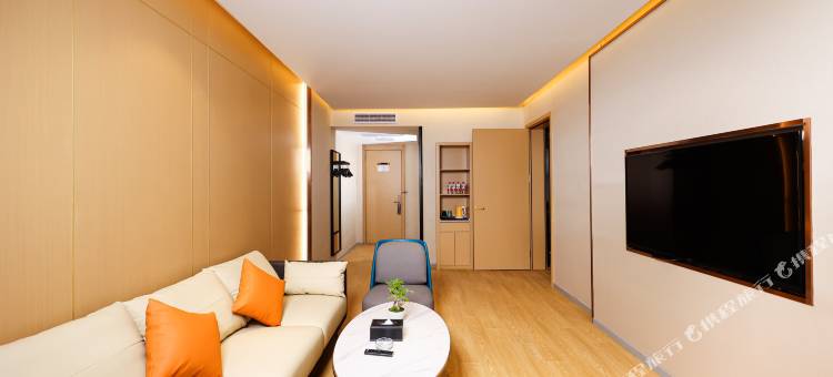 白玉兰酒店(长沙省政府桂花坪地铁站店)图片