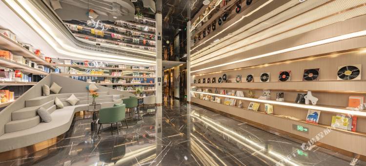 昆山长江北路宝裕广场亚朵酒店图片