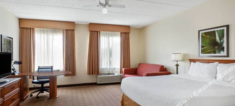 黎明城索格拉斯米尔斯拉昆塔温德姆套房酒店(La Quinta Inn & Suites by Wyndham Sawgrass)图片