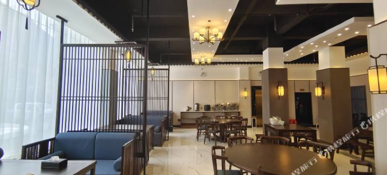 芒康如美镇庭友酒店图片