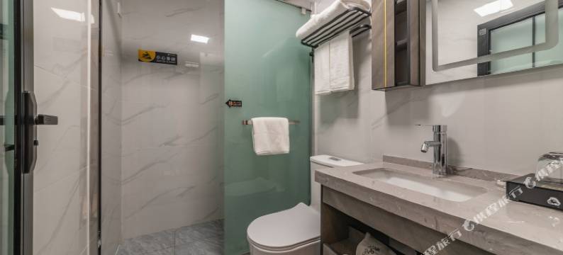 悦尔曼酒店(盐城金鹰聚龙湖宝龙广场店)图片