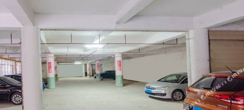 骏逸精选酒店(通山九宫大道店)图片