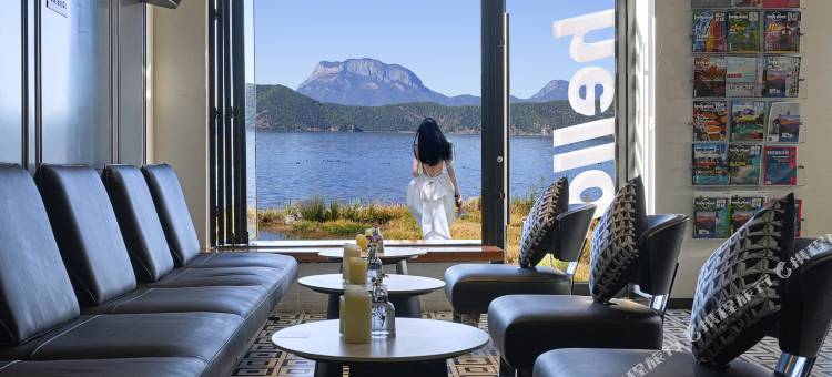 汀水岸丨圣托里尼日落湖景花园设计师度假酒店(泸沽湖店)图片