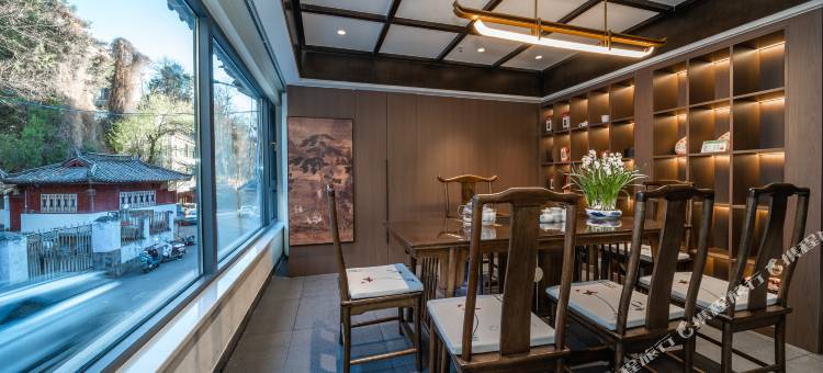 丽江芷兮居客栈图片