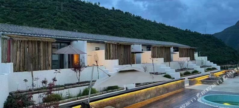 康定栖溪山舍民宿(木格措店)图片