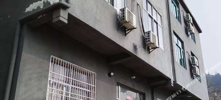 峰辉民宿(龟峰山景区店)图片
