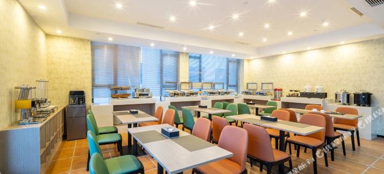 丽呈朗誉酒店(喀什行政服务中心小亚郎湿地公园店)图片