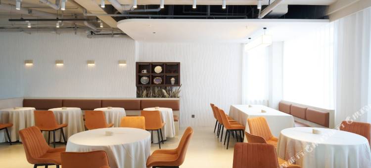 天宇安艺术酒店(丹东火车站鸭绿江断桥店)图片