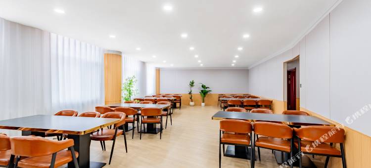 云帆假日酒店(鄂尔多斯达拉特旗人民法院店)图片