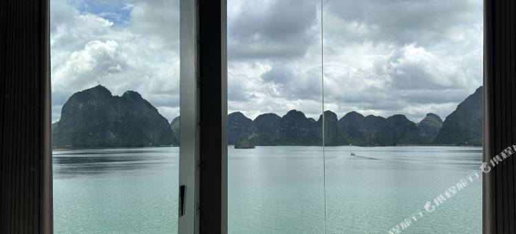 百色靖西渠洋湖湖边墨宿图片