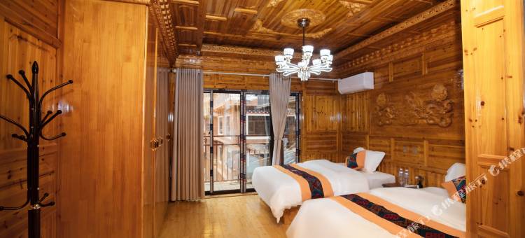 黑水彩林之畔藏舍民宿图片