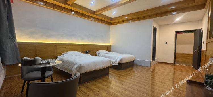 尼玛当惹雍措宝马旅馆图片