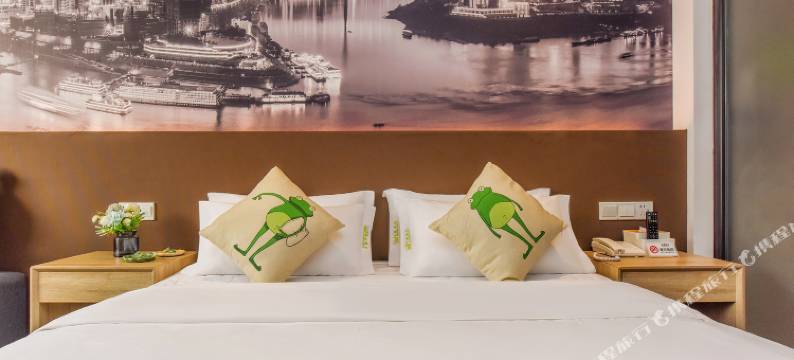 何夜青旅酒店(重庆解放碑步行街店)图片