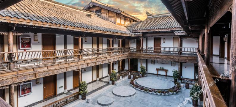 贵阳爱书山房文化客栈(青岩古镇店)图片