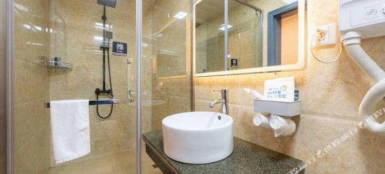 非繁·城享酒店(河源火车站亚洲第一高喷泉店)图片