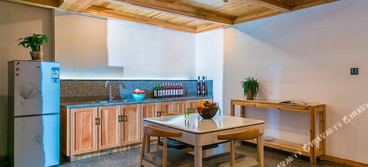 泸沽湖里格春天酒店图片