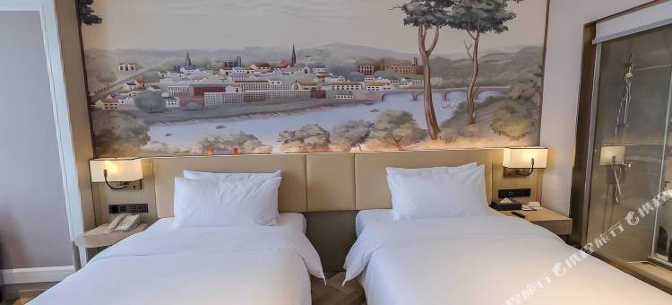 维也纳酒店(临沧佤山凤城高铁站店)图片