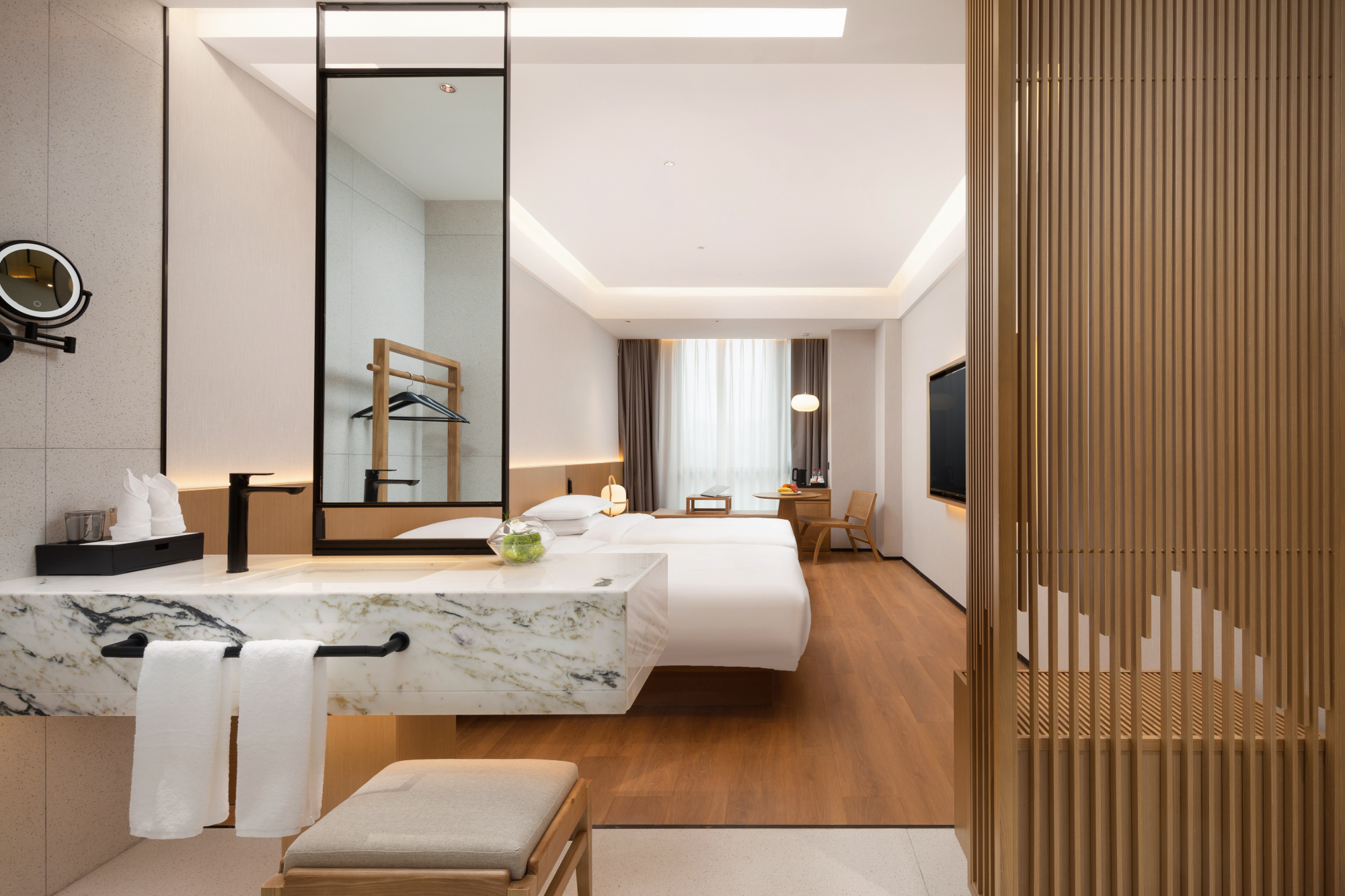 Banlan Hotel (Jiujiang Railway Station Wanda Plaza) Over view