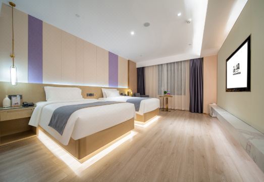 Nanguo Hotel (Shenzhen Convention and Exhibition Center Huanggang Branch) Hotel Overview