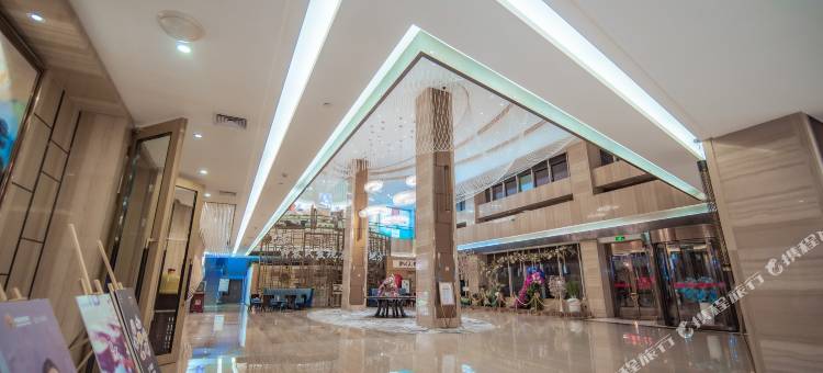 巴东东圣九州国际大酒店(长江大桥巫峡口景区店)图片