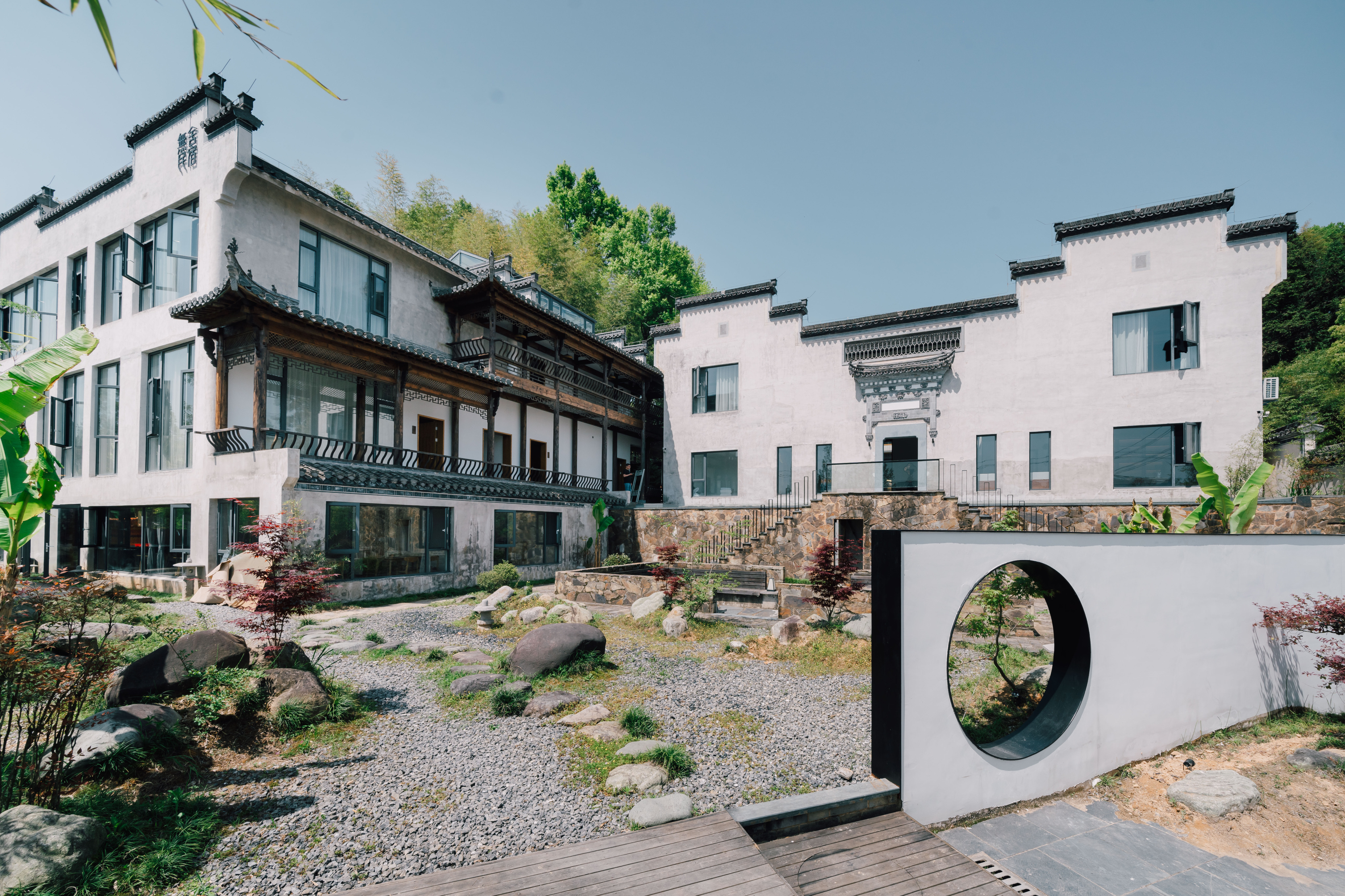 Hongcun wu she Hotel Over view