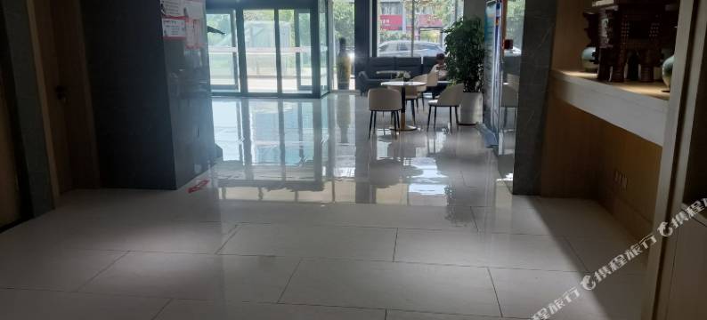 威海盛鑫酒店(欧乐坊零点夜市店)图片