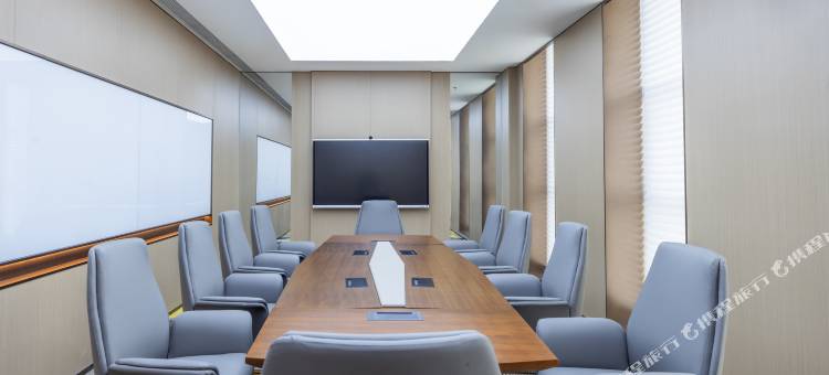 云颐自在酒店(鄂尔多斯东胜区全民健身中心店)图片