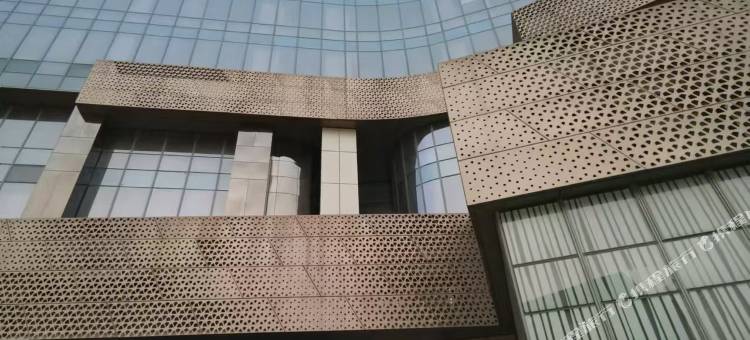 威斯汀影音民宿(青年公园地铁站彩电塔夜市店)图片