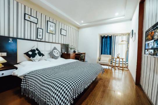 贵阳索乐艺术酒店