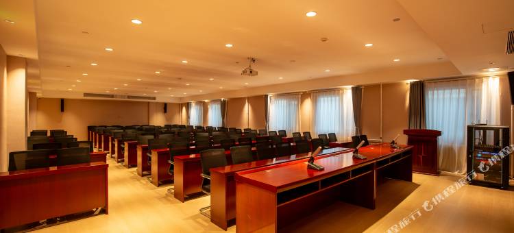 艺龙瑞云酒店(济南遥墙国际机场店)图片