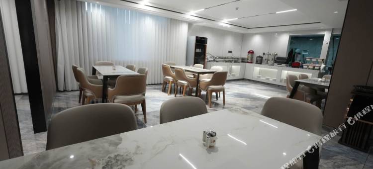 如家华驿精选酒店(镇沅河畔夜市店)图片