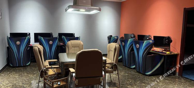 斗鱼电竞(芳草园店)图片